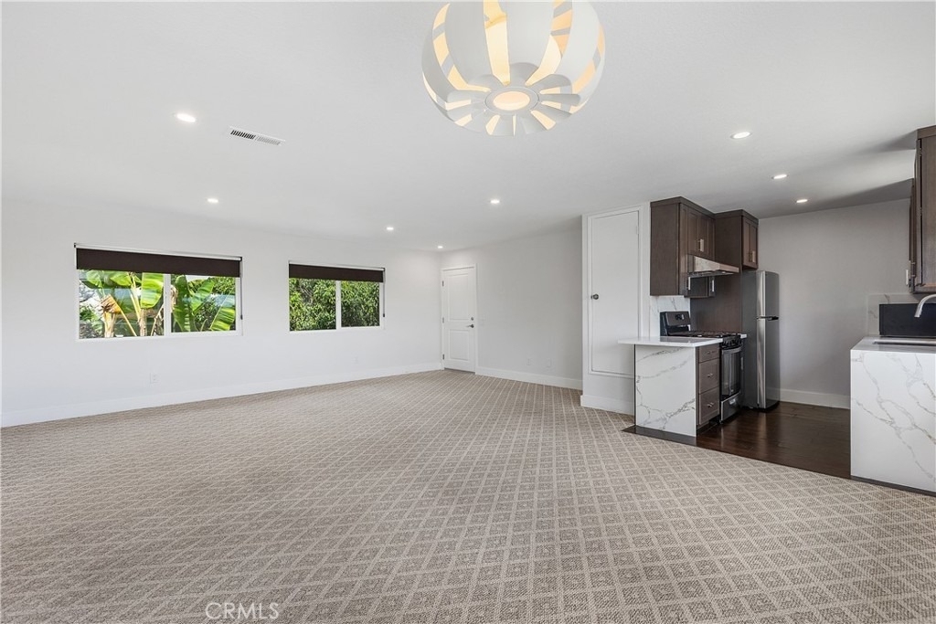 423 1/2 Westminster Avenue - Photo 7