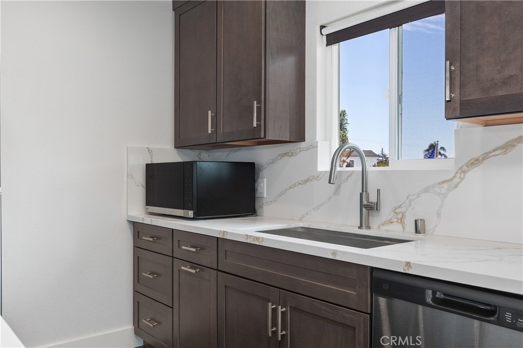 423 1/2 Westminster Avenue - Photo 10