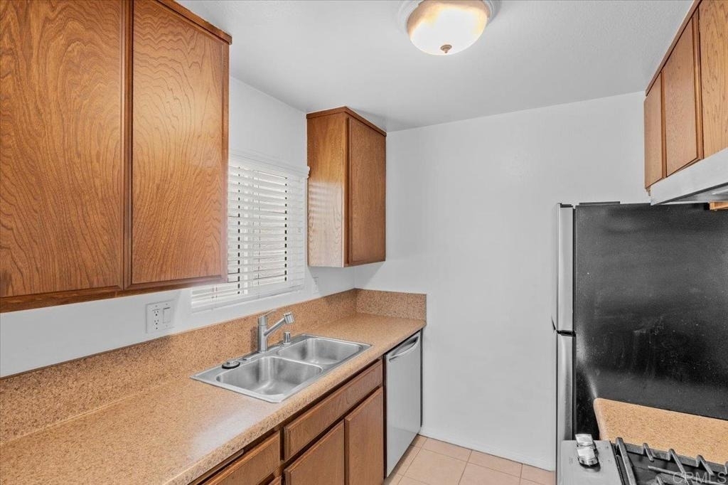 2173 Manchester Avenue - Photo 11