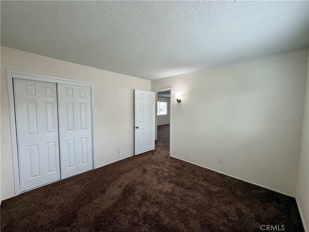 711 E Oakland - Photo 9