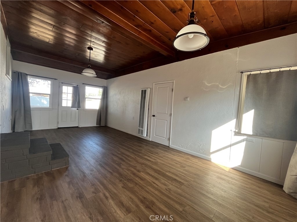 1086 Palm Avenue - Photo 8