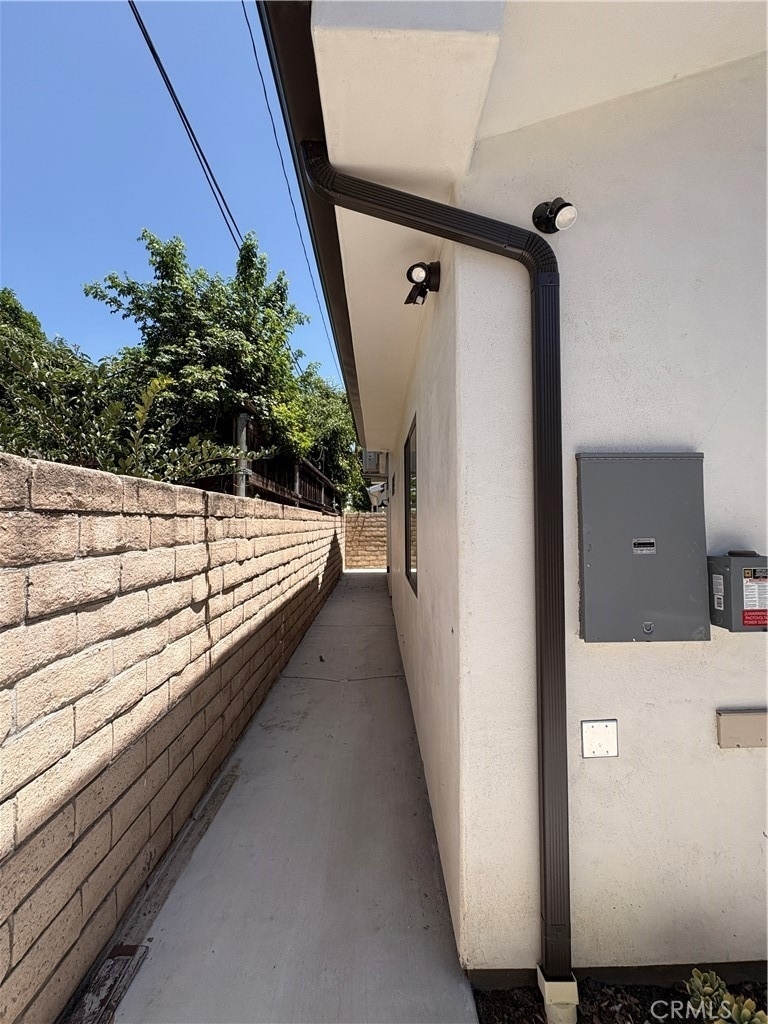 7128 Mclennan Ave - Photo 10