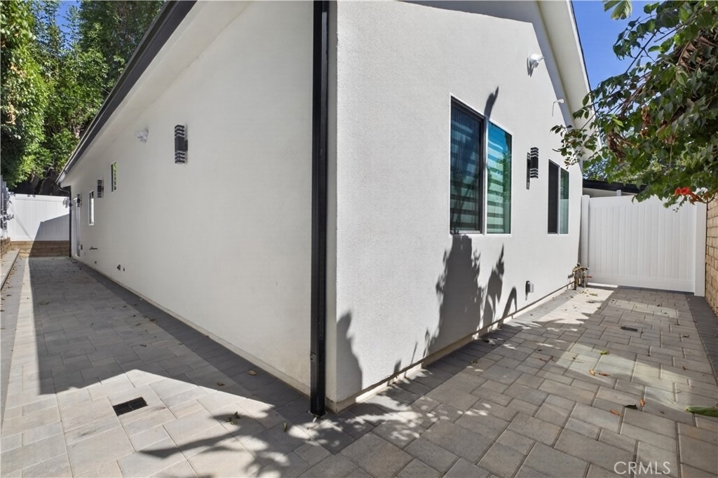 16425 Clymer Street - Photo 31