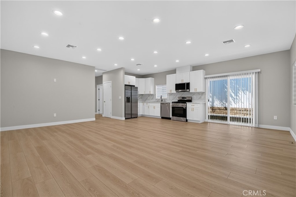 16425 Clymer Street - Photo 11