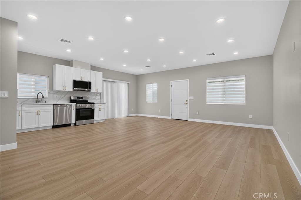 16425 Clymer Street - Photo 12