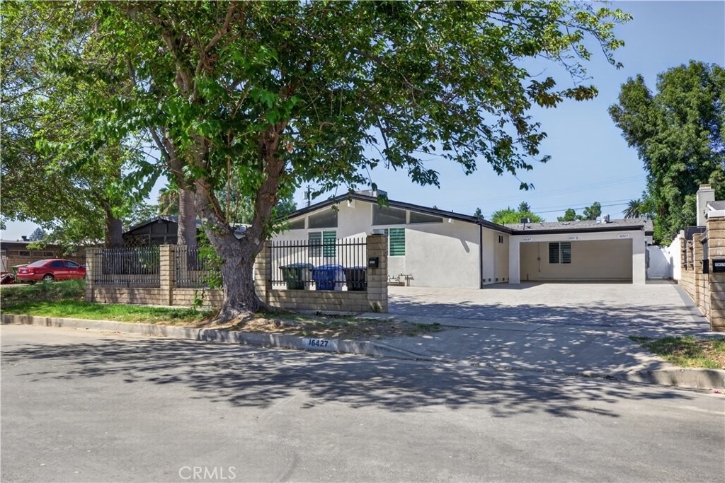 16425 Clymer Street - Photo 4
