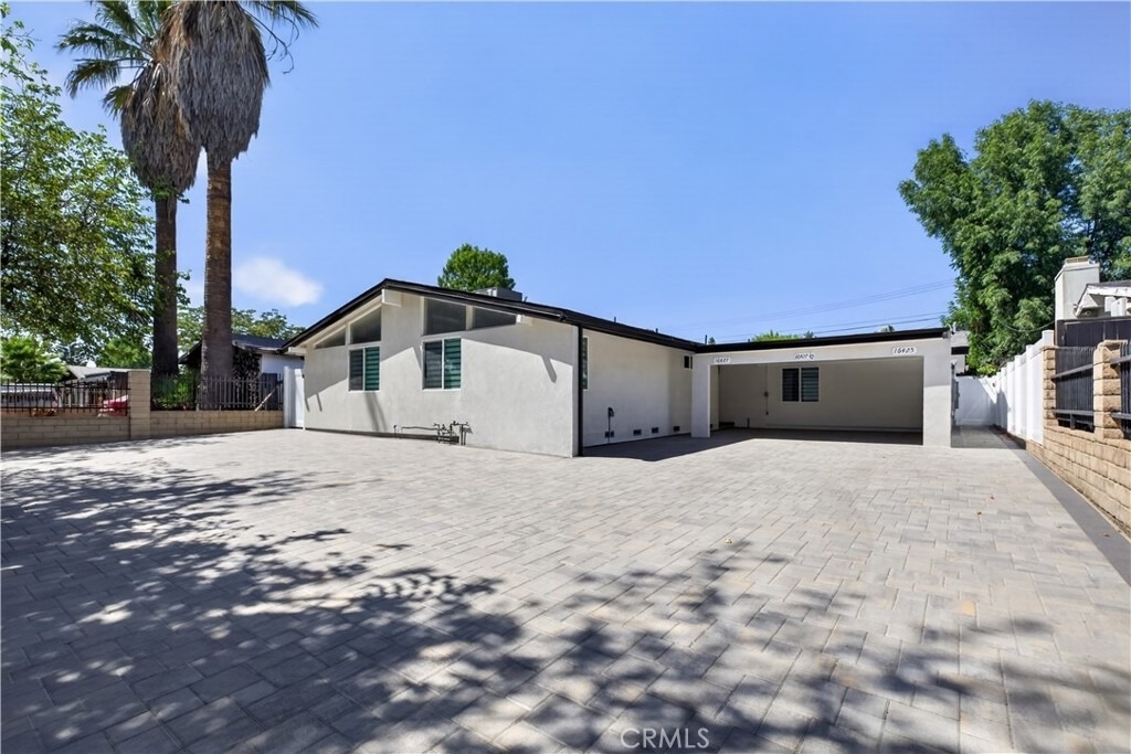 16425 Clymer Street - Photo 2