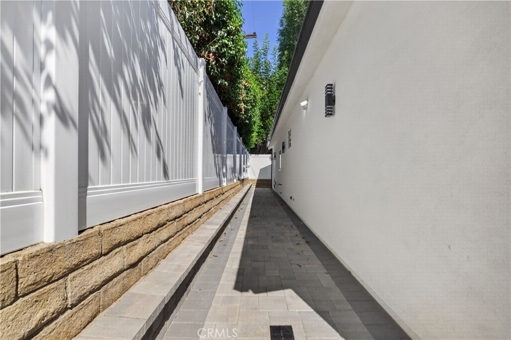 16425 Clymer Street - Photo 33