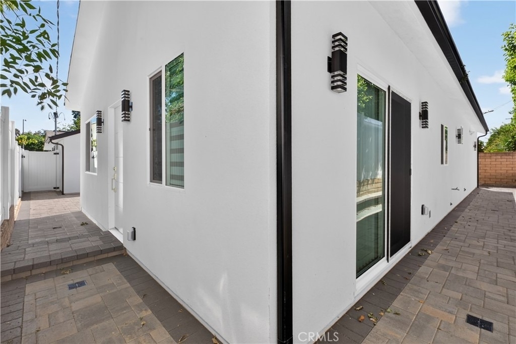16425 Clymer Street - Photo 12