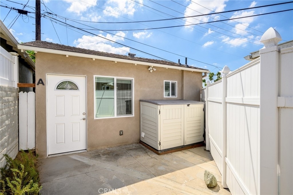 1816 Hillside - Photo 0