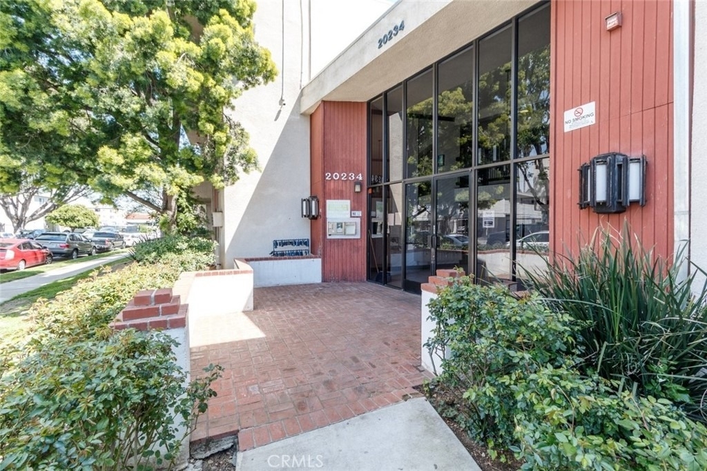 20234 Cantara Street - Photo 20