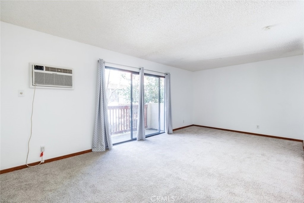 20234 Cantara Street - Photo 6