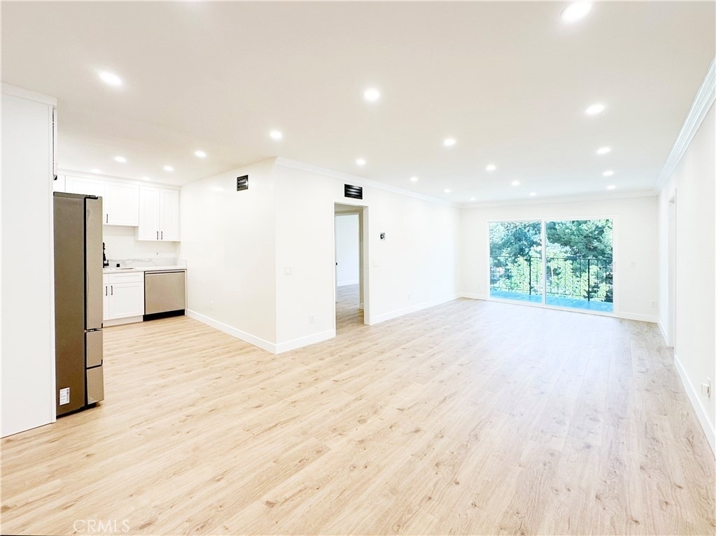 500 Jackson Place - Photo 0