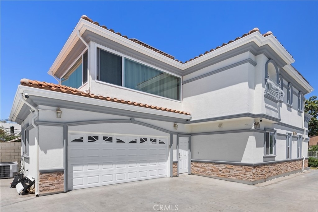 2727 Walnut Grove Avenue - Photo 3