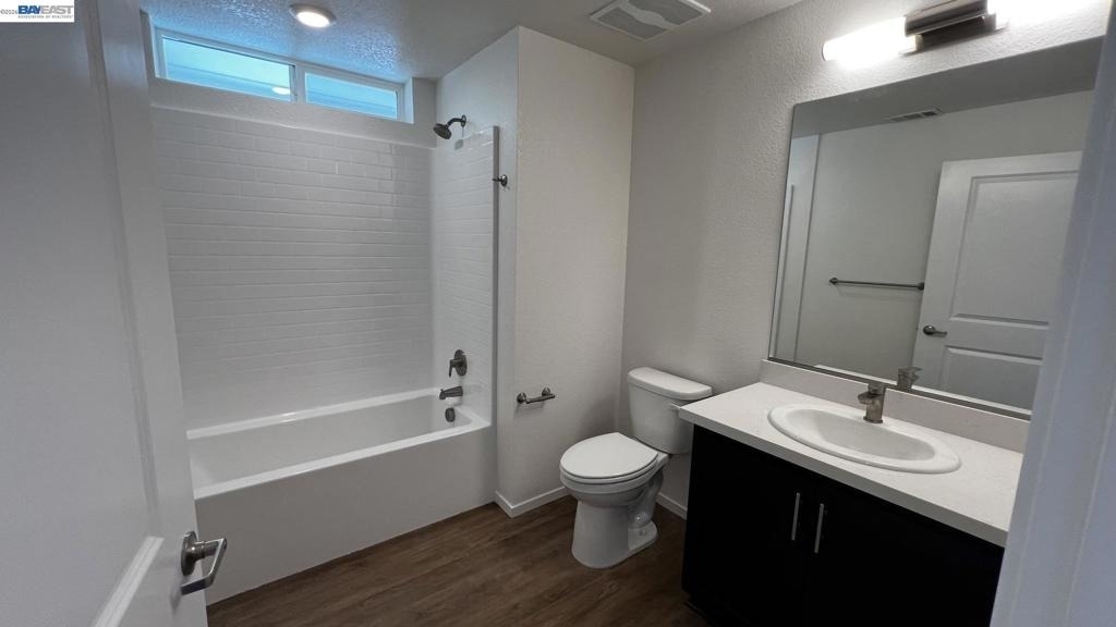 218 Church St - Photo 5