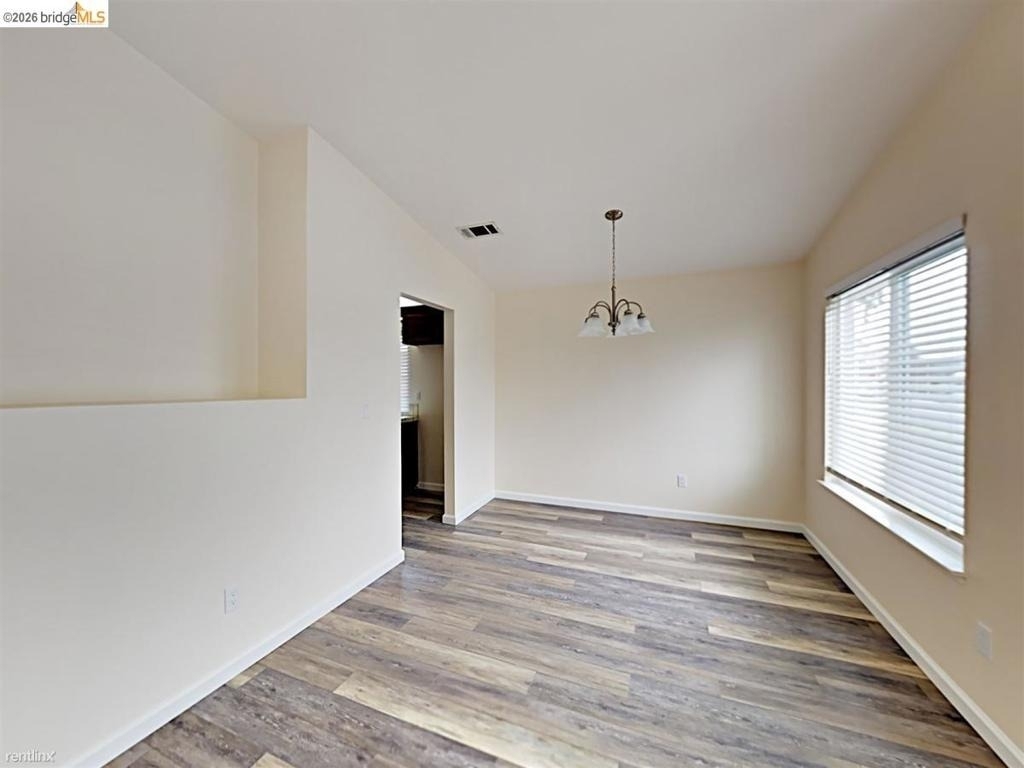 1740 Gateway Dr - Photo 6