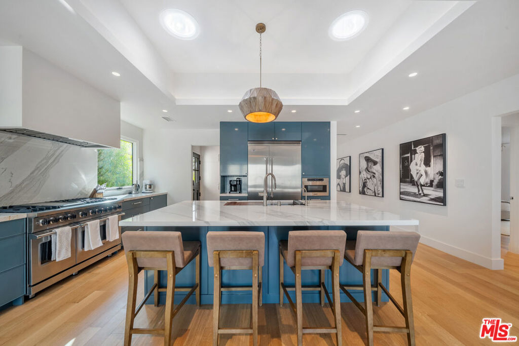 1222 S Genesee Avenue - Photo 19