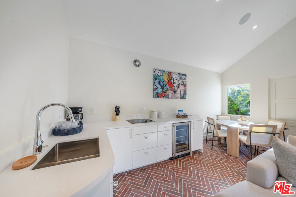 1222 S Genesee Avenue - Photo 34
