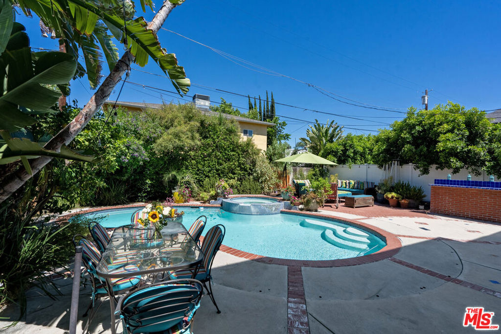 4544 Tobias Avenue - Photo 2