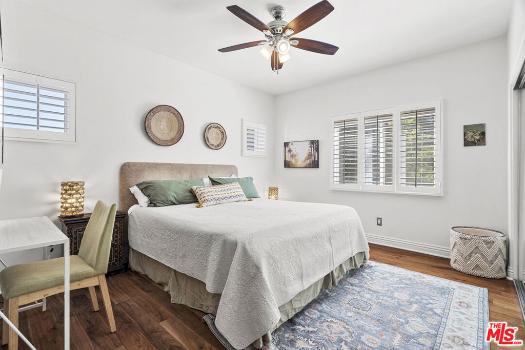 4544 Tobias Avenue - Photo 55