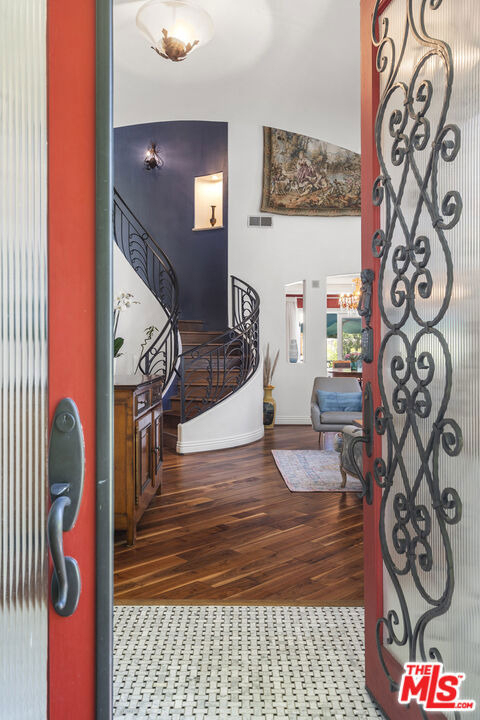 4544 Tobias Avenue - Photo 15