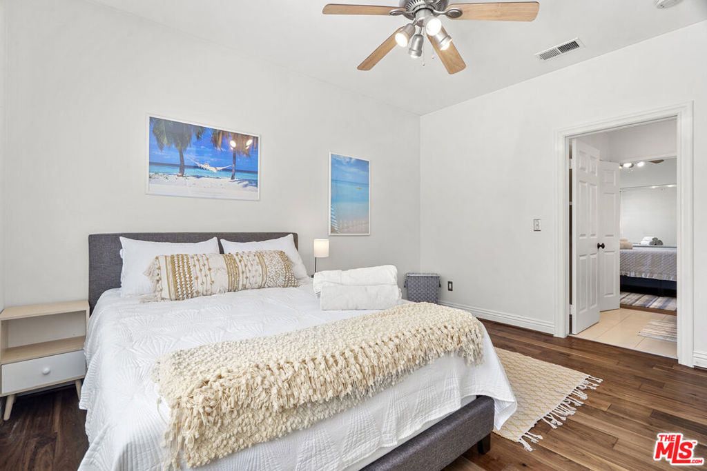 4544 Tobias Avenue - Photo 53