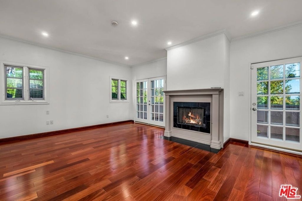 10810 Rochester Avenue - Photo 16