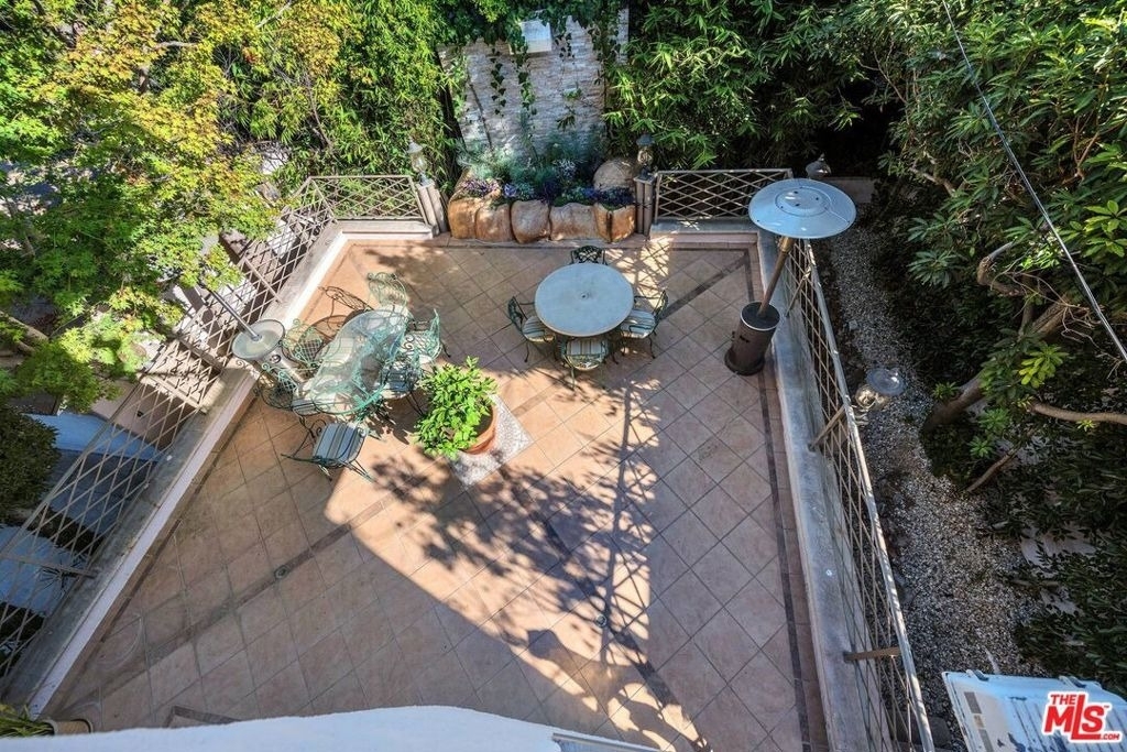 10810 Rochester Avenue - Photo 49
