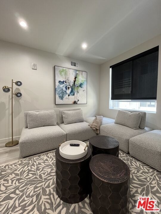 124 S Croft Avenue - Photo 4