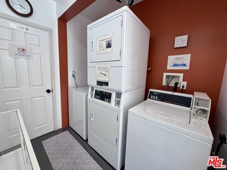 2177 W 27th Street - Photo 24