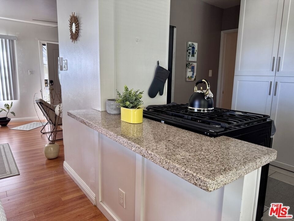 2177 W 27th Street - Photo 8
