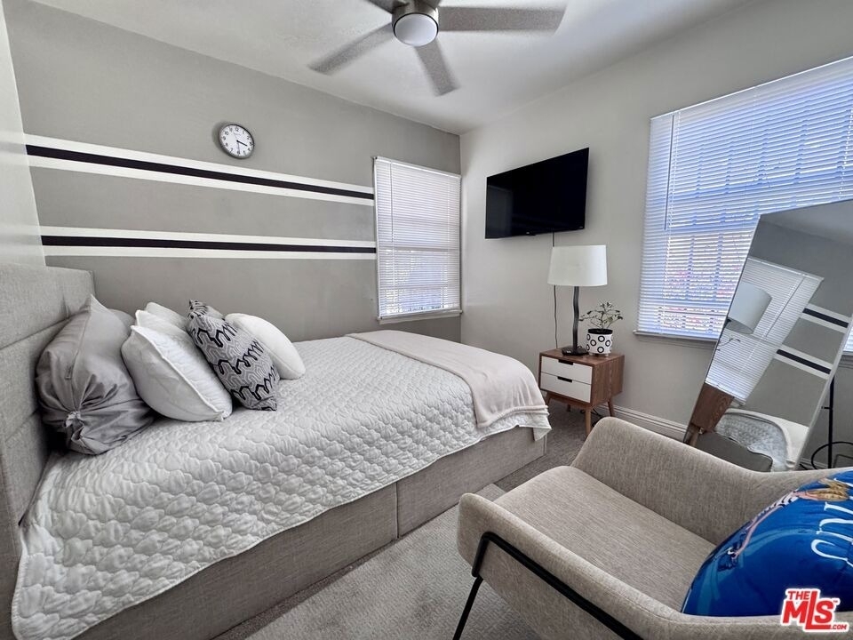2177 W 27th Street - Photo 13