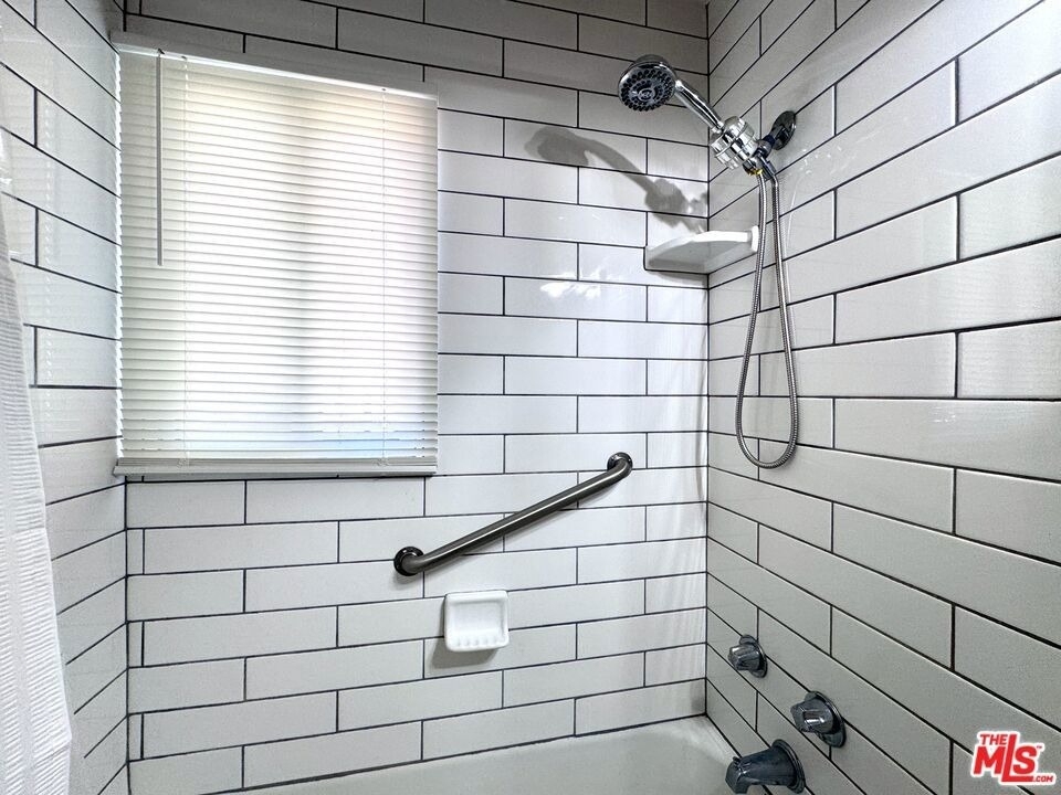 2177 W 27th Street - Photo 12
