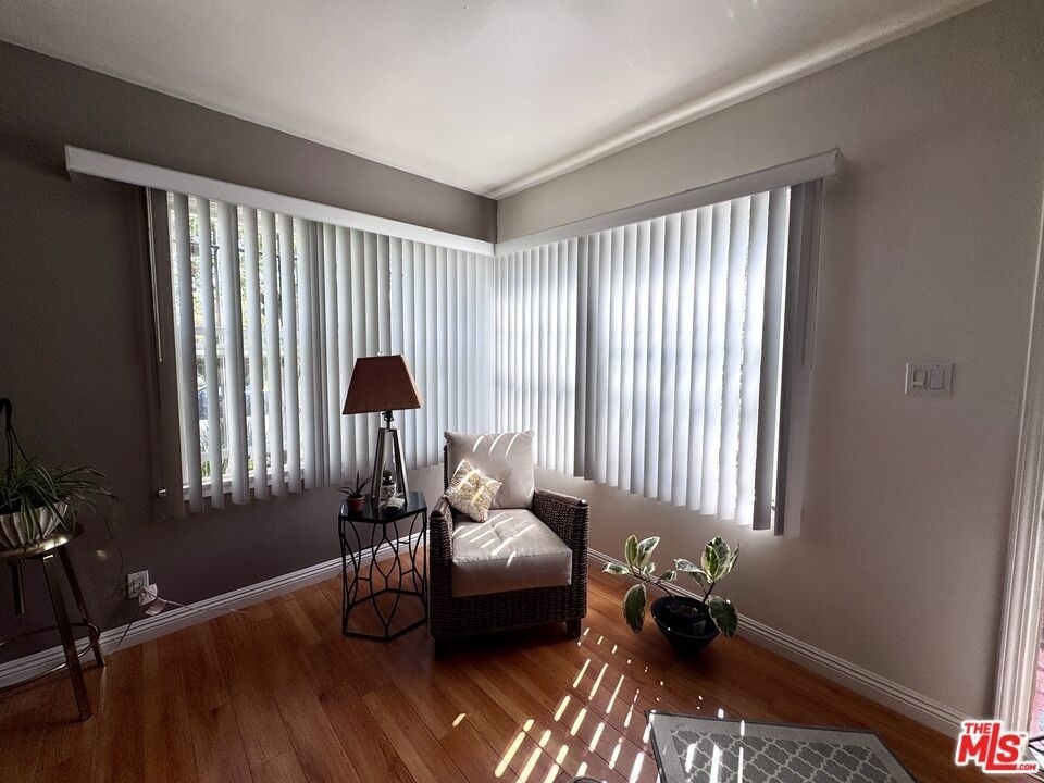 2177 W 27th Street - Photo 5