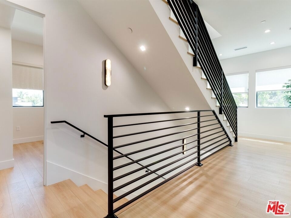 5929 Hesperia Avenue - Photo 33