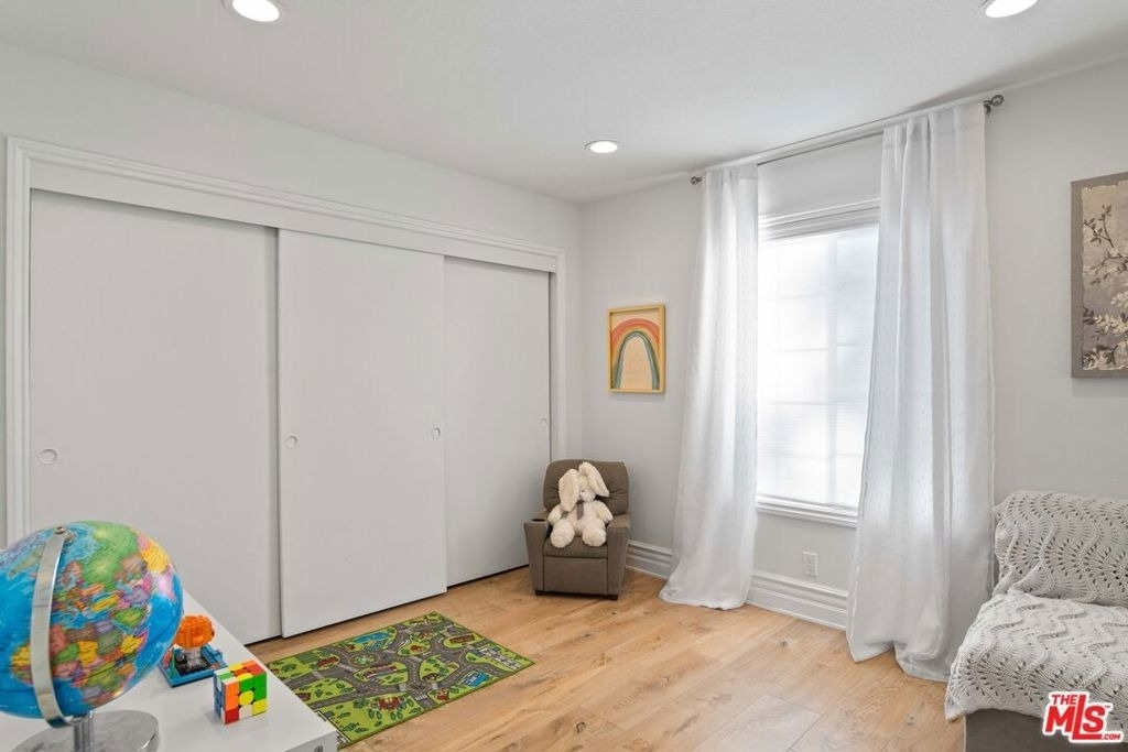 176 Longfellow Street - Photo 15