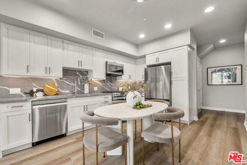 7428 Santa Monica Boulevard - Photo 3