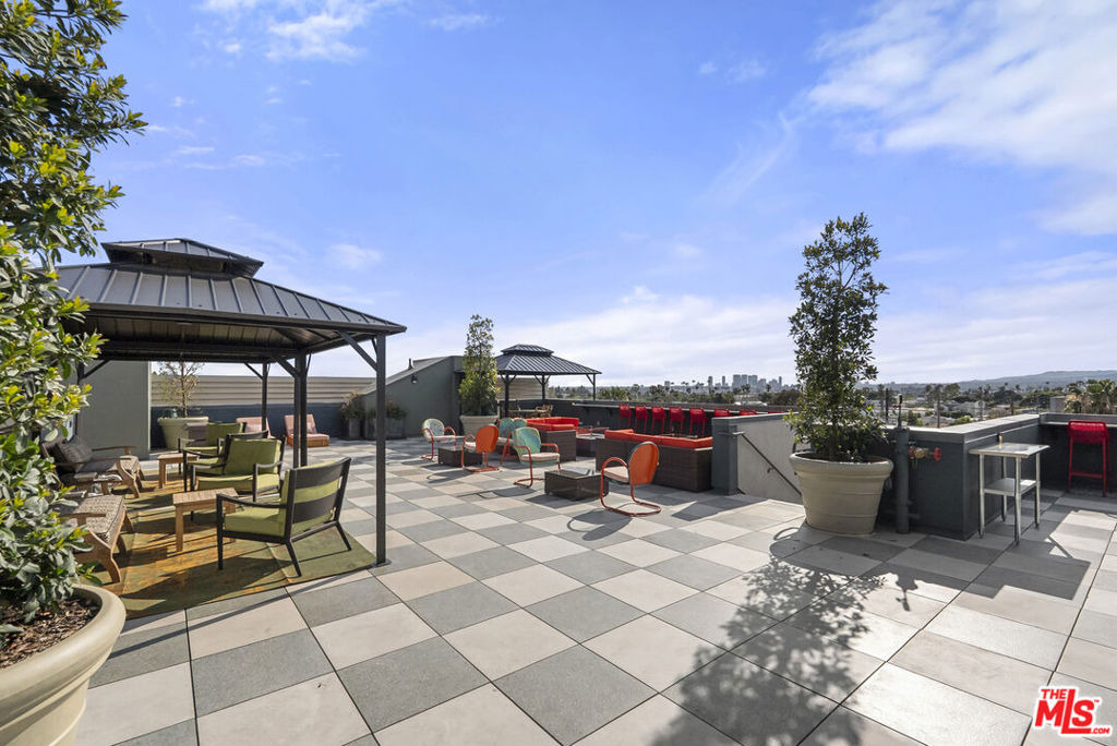 7428 Santa Monica Boulevard - Photo 23