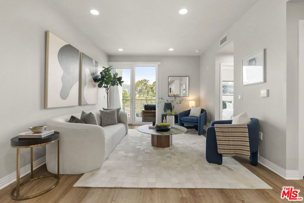 7428 Santa Monica Boulevard - Photo 2
