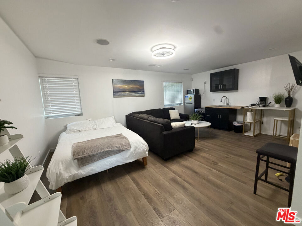 2491 Granville Avenue - Photo 1