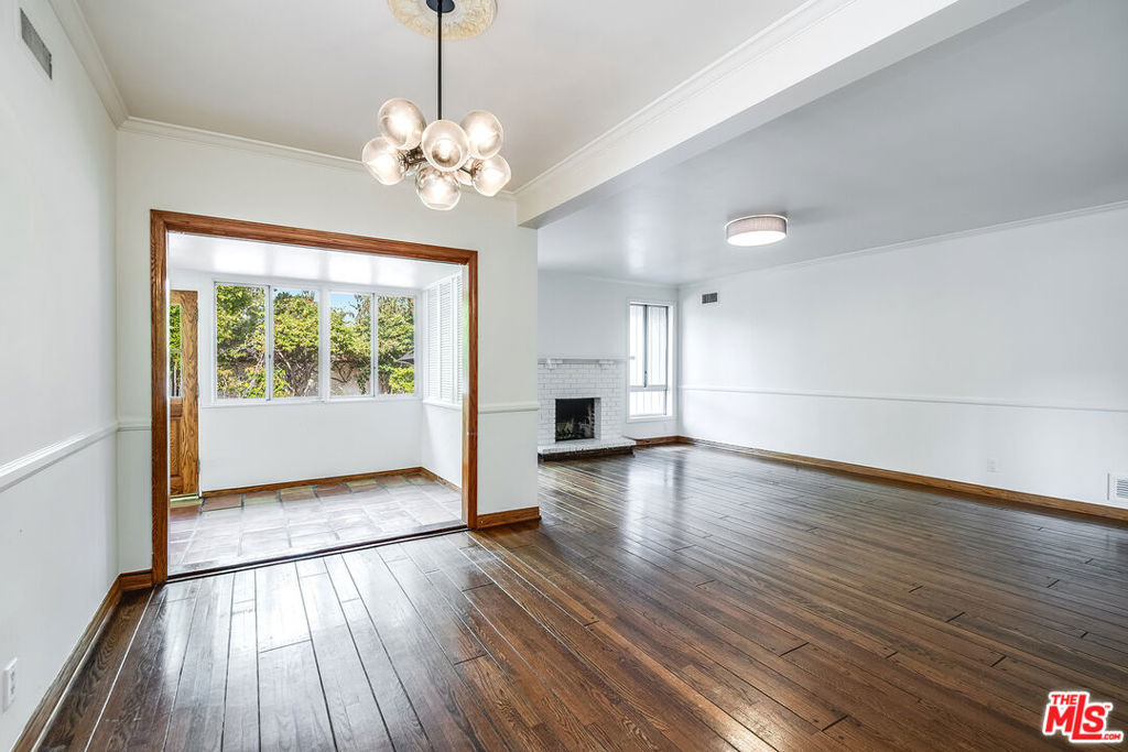 2924 Manning Avenue - Photo 4