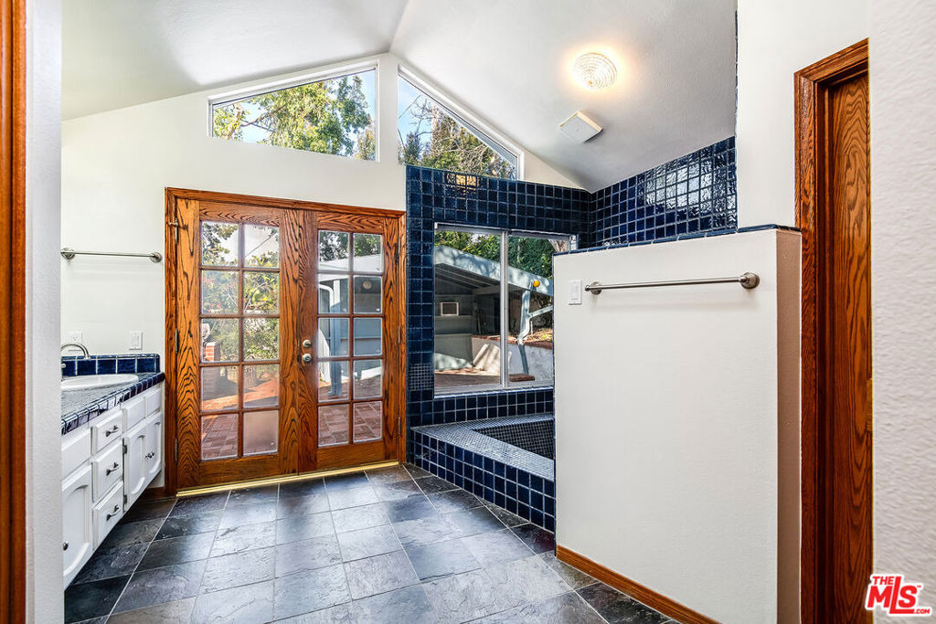 2924 Manning Avenue - Photo 15