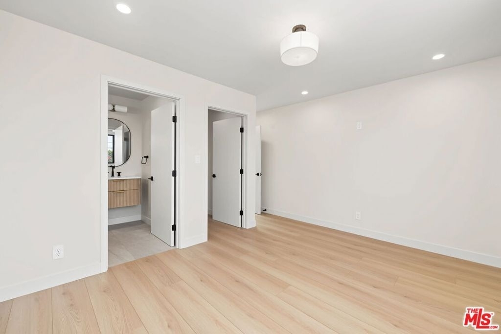 5843 Whitworth Drive - Photo 14