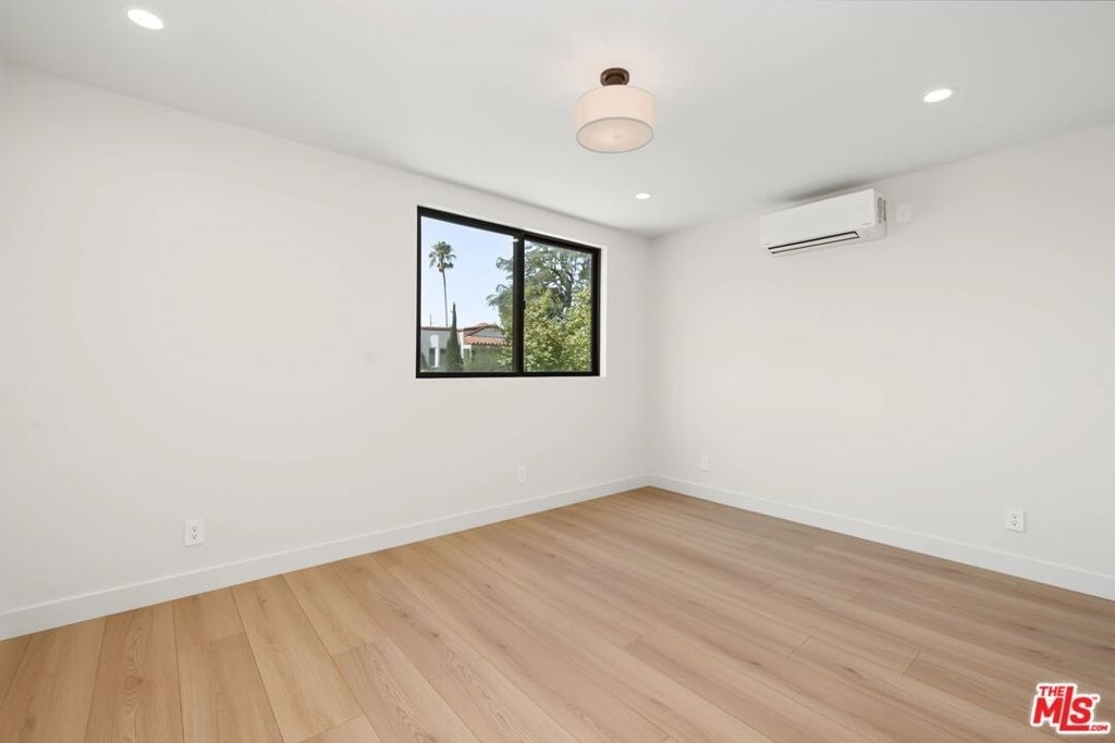 5843 Whitworth Drive - Photo 15