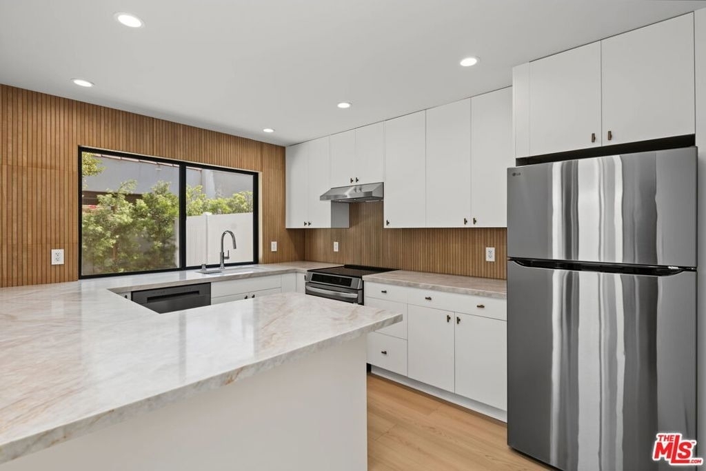 5843 Whitworth Drive - Photo 6