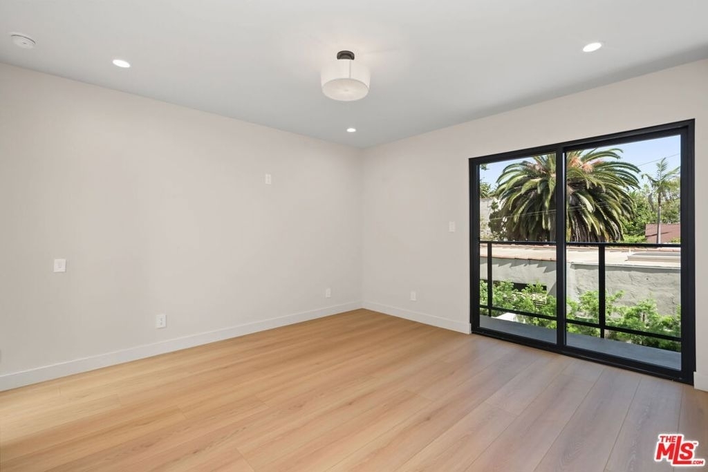 5841 Whitworth Drive - Photo 11