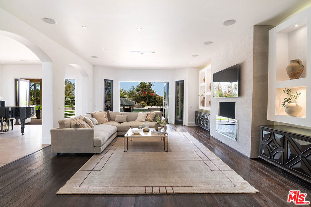 25522 Colette Way - Photo 4