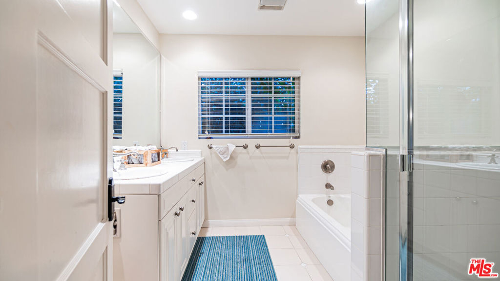 863 Manning Avenue - Photo 20