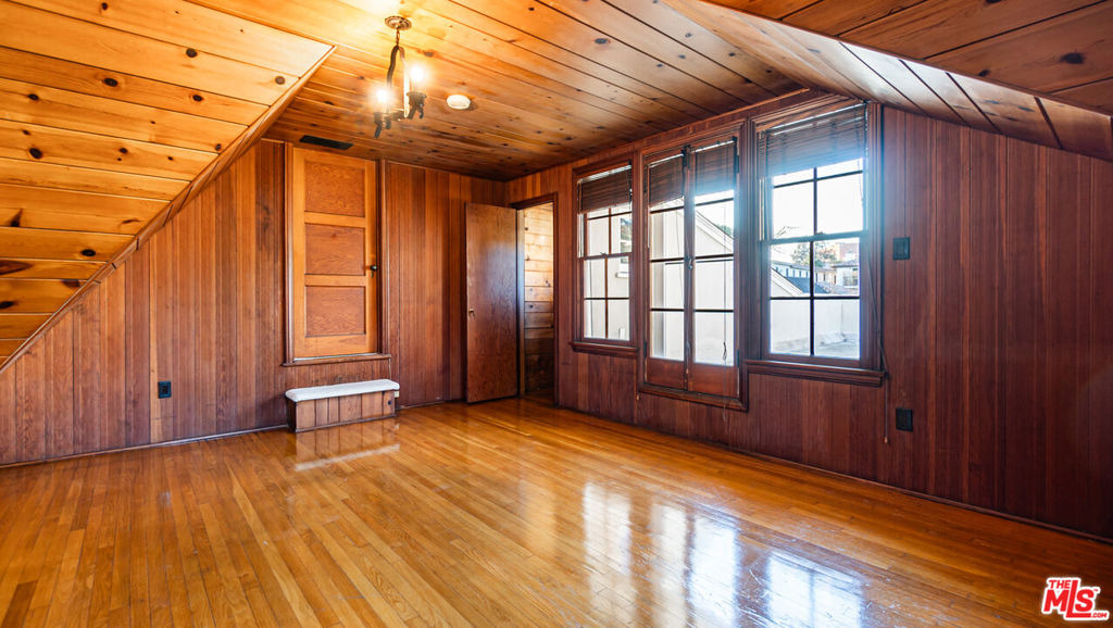 863 Manning Avenue - Photo 28