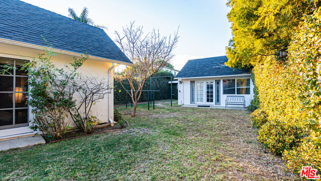863 Manning Avenue - Photo 34